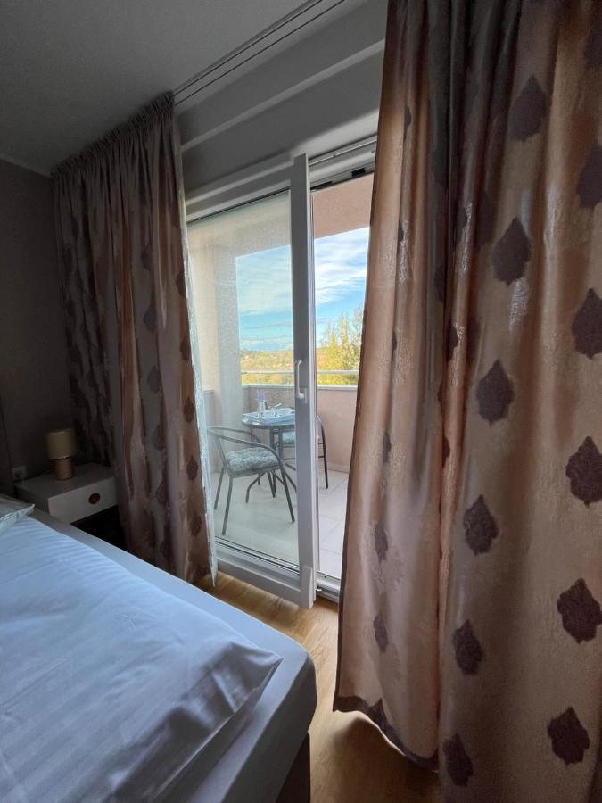 Apartman Yacht 메덜린 외부 사진